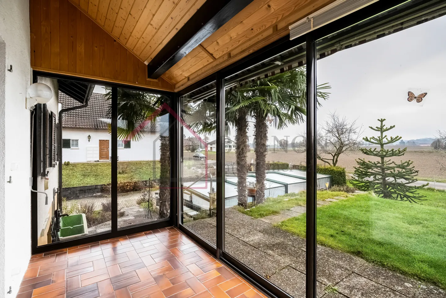 Villa indipendente con 6,5 stanze a Payerne - Foto 5 di 18