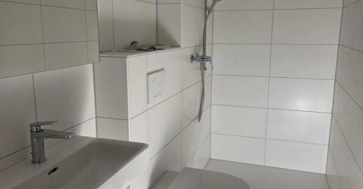 Attique Duplex Charmant en Ville - Photo 2 sur 7