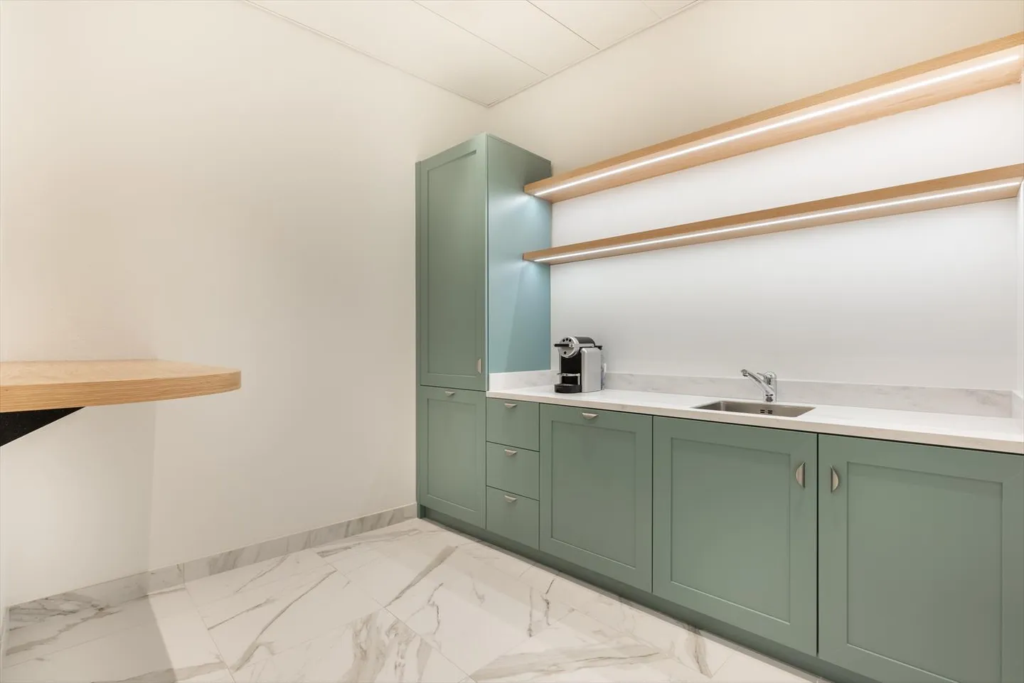 Finden Sie einen Büroraum bei Signature Rhone für 4 Personen, wo alles erledigt ist - Foto 11 von 12