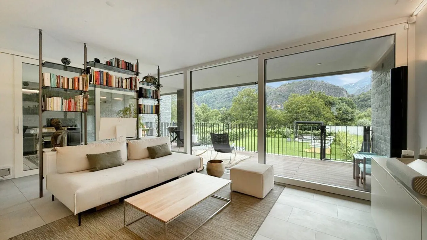 Losone - Appartement moderne avec jardin - Photo 2 sur 12