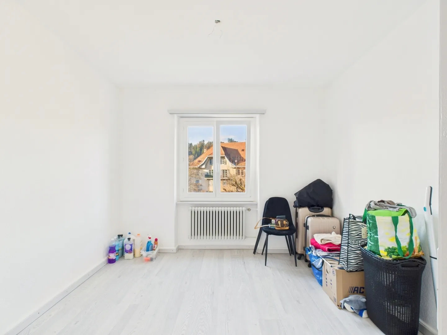 Renovierte 3,5-Zimmer-Wohnung im Herzen von Le Locle: Ruhe, Modernität und Komfort - Foto 5 von 8