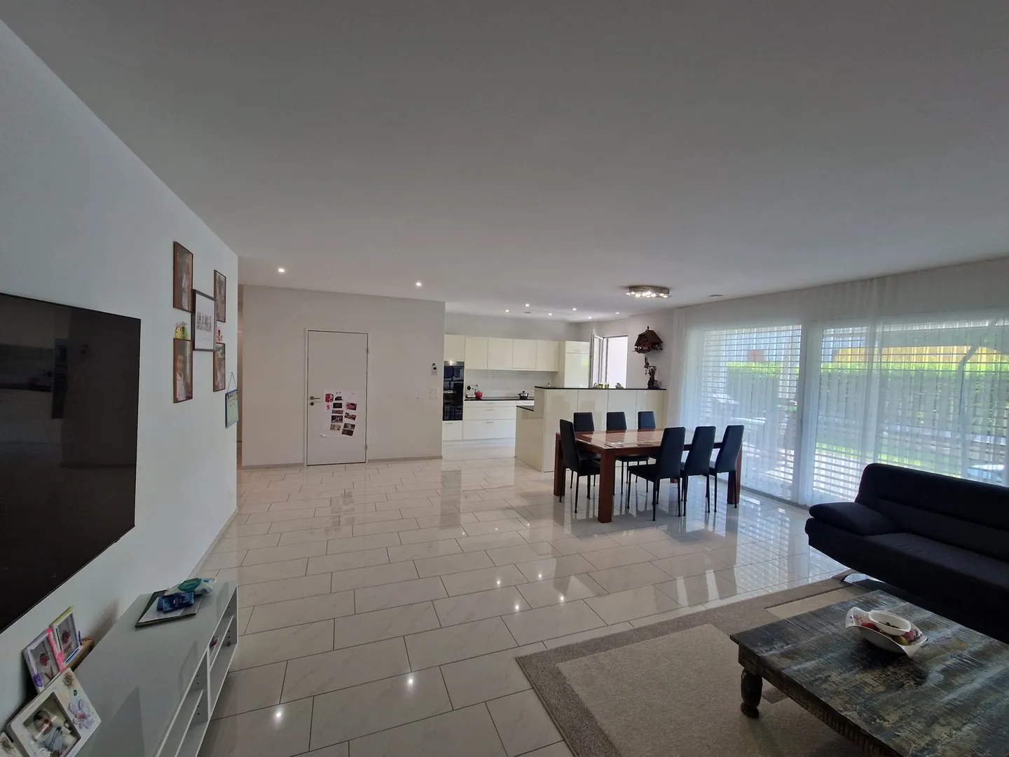 Spacious 4.5 Room Garden Apartment - Photo 4 of 14