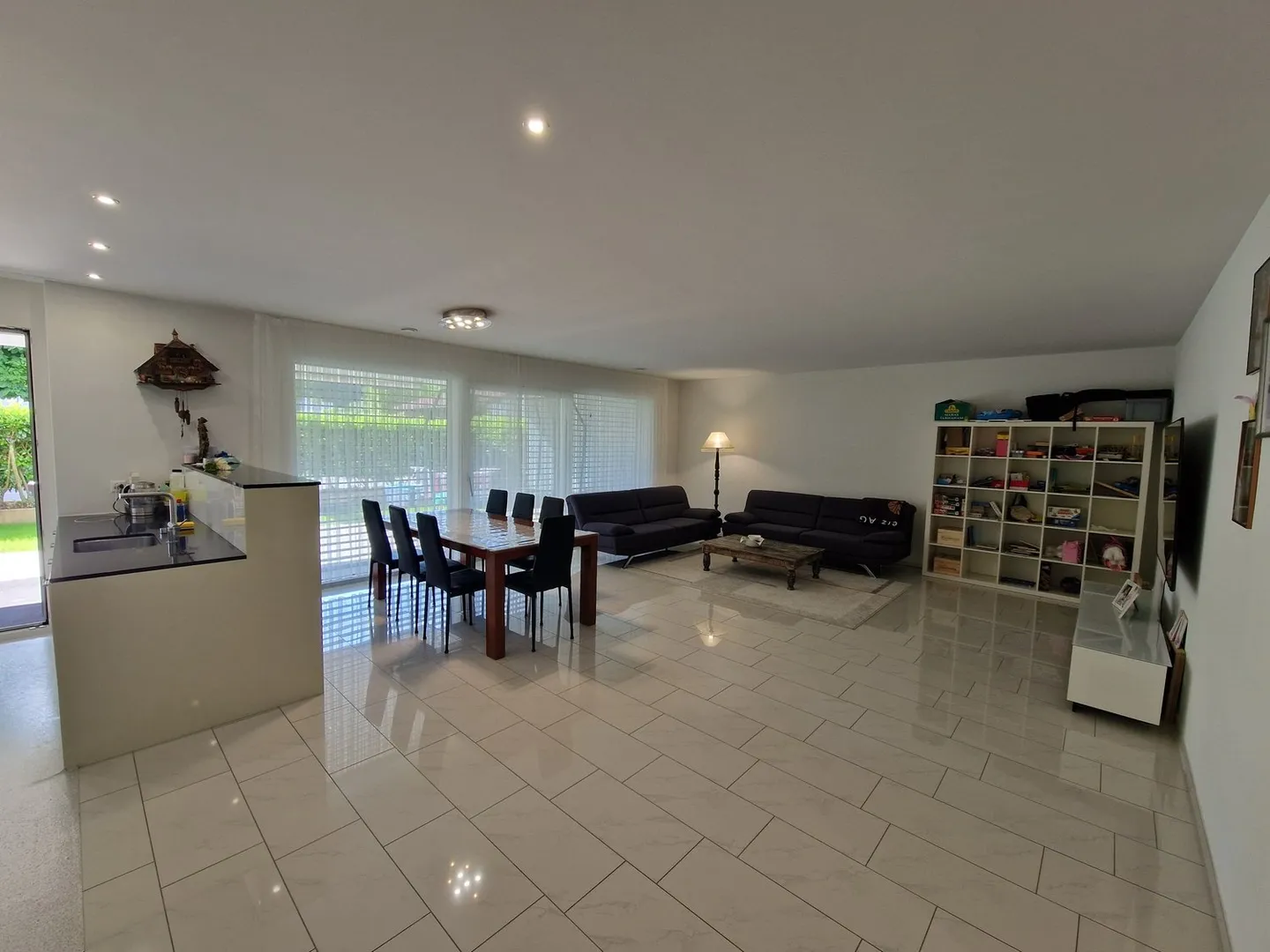 Spacious 4.5 Room Garden Apartment - Photo 5 of 14