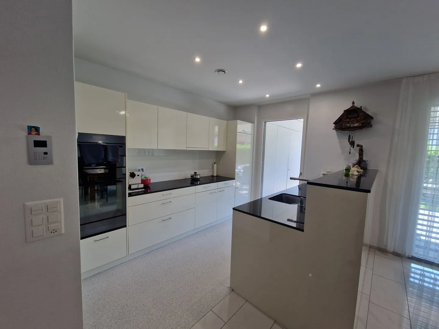 Spacious 4.5 Room Garden Apartment - Photo 6 of 14