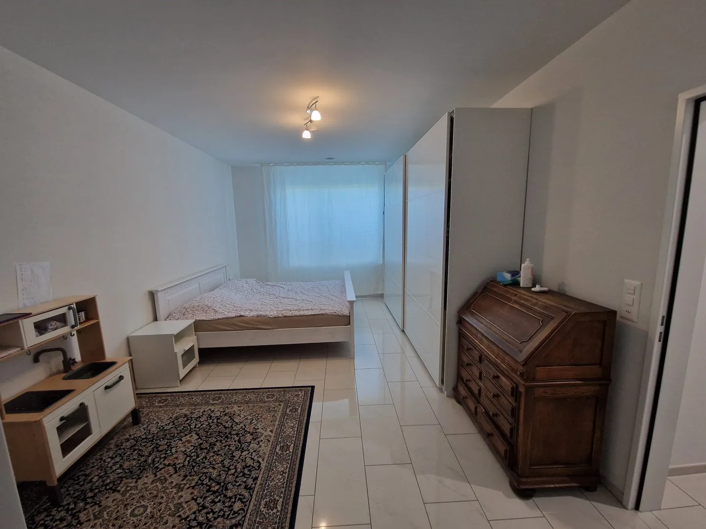 Spacious 4.5 Room Garden Apartment - Photo 8 of 14