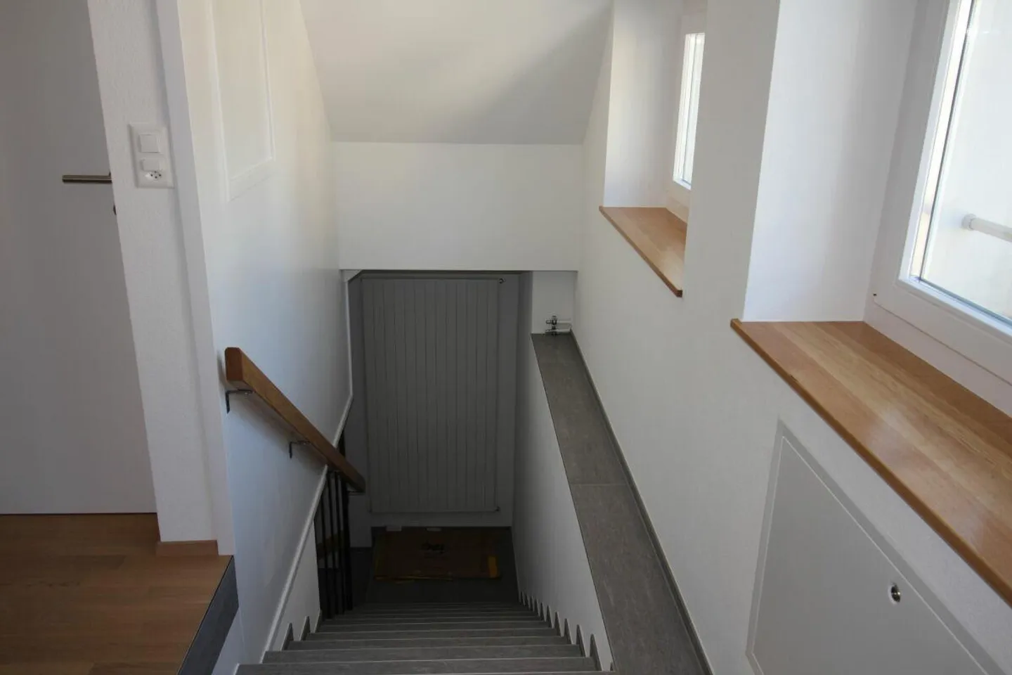 Emménager et se sentir chez soi : section de maison rénovée avec style et charme - Photo 8 sur 9