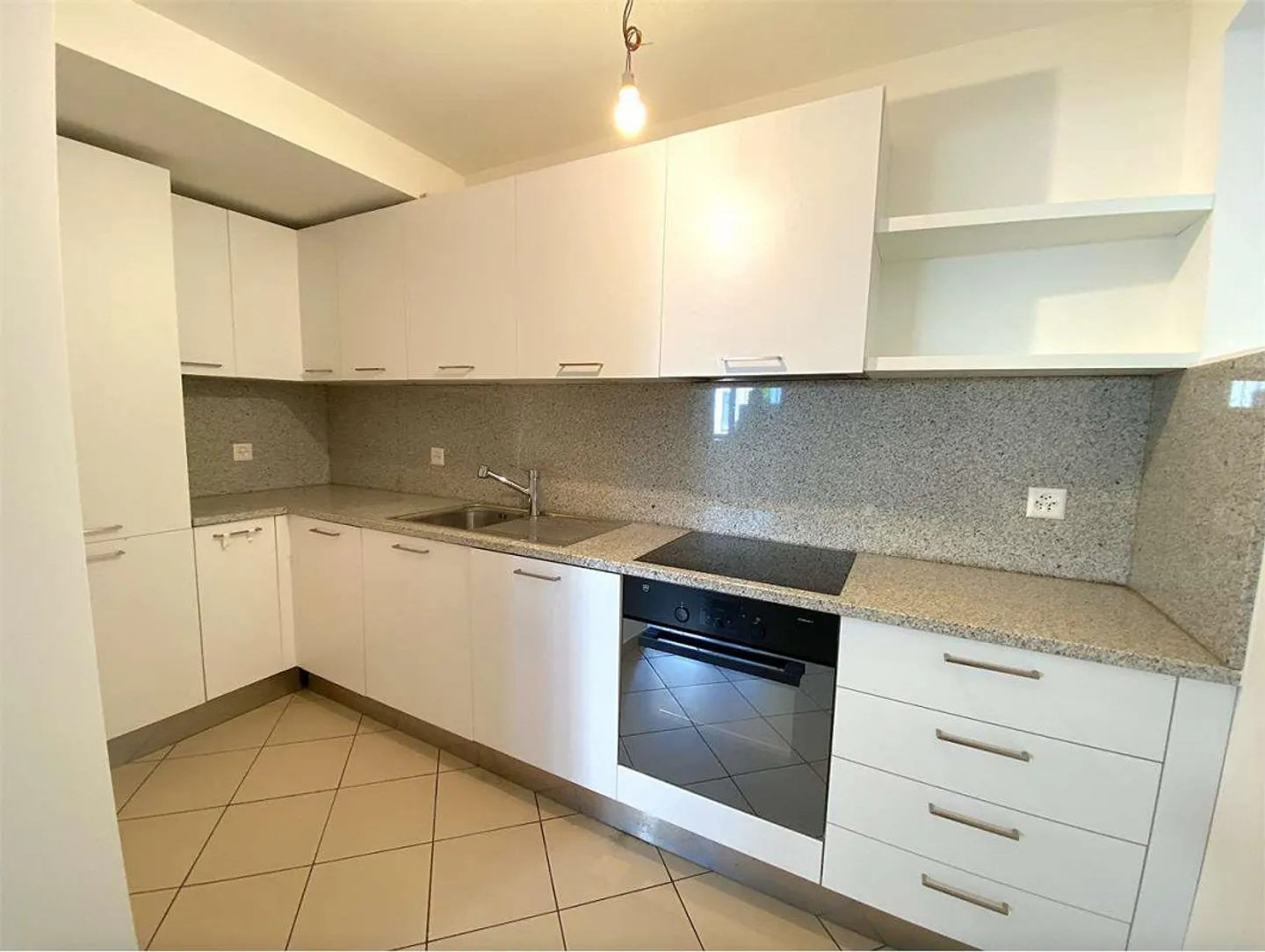 Casa indipendente completamente ristrutturata - Foto 4 di 13