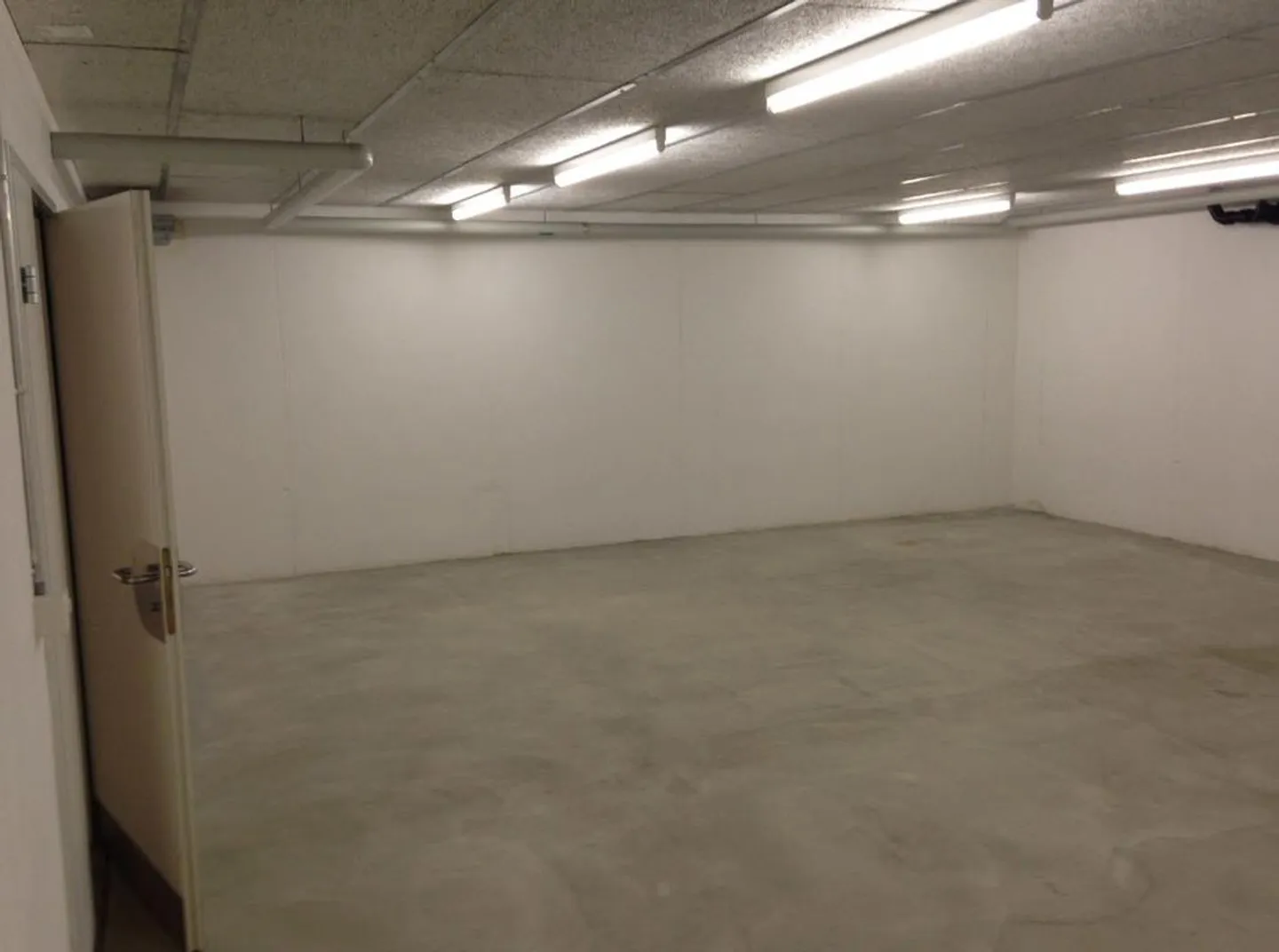 Storage space 57m2 for rent until 31.12.2026 - Photo 2 of 3