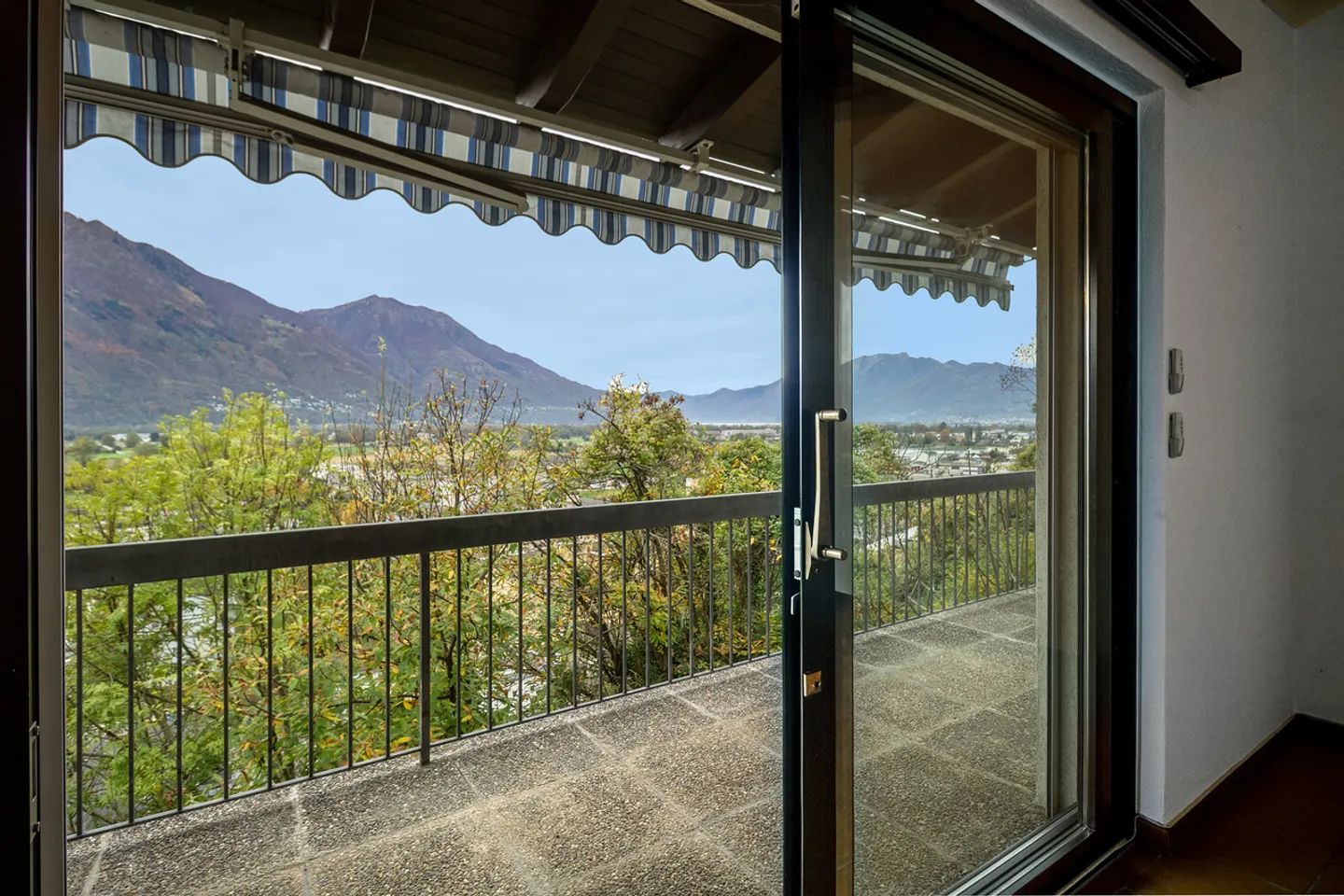 Single-family house with garden and beautiful open view - Photo 4 of 11