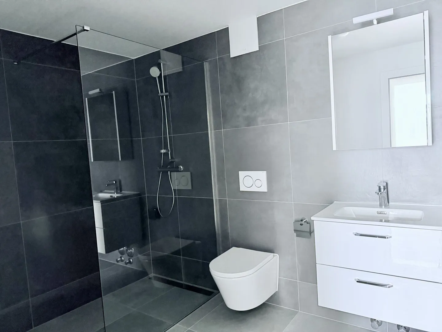 To seize! New 2.5-room apartment - Photo 4 of 5