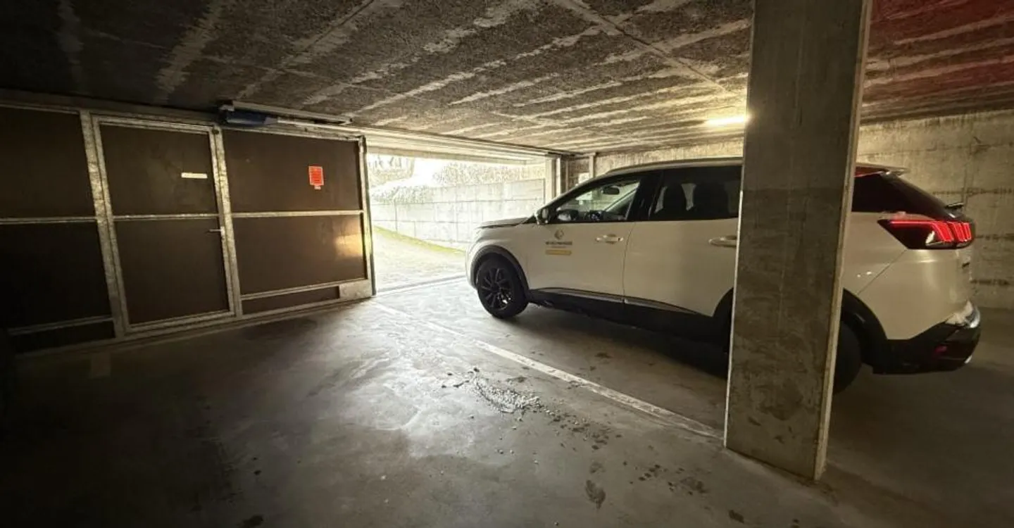 Secure Parking Space in Delémont - Photo 4 of 5