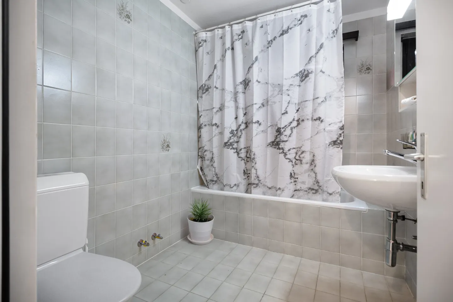 Single-family house with garden and beautiful open view - Photo 9 of 11