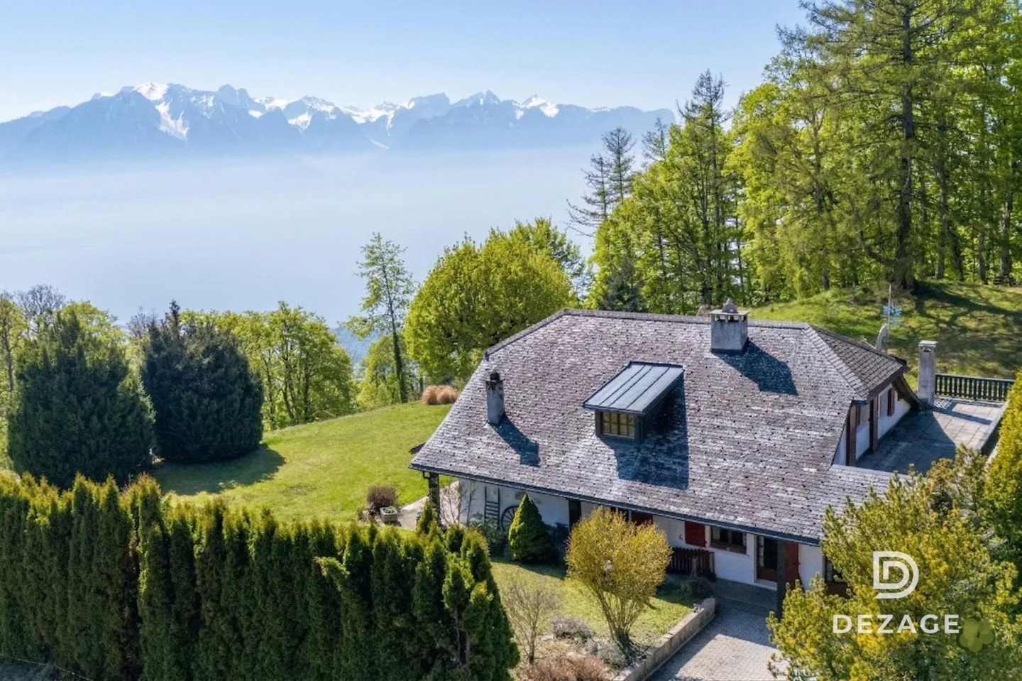 A Majestic View for an Exceptional Home in Blonay - Photo 12 of 12