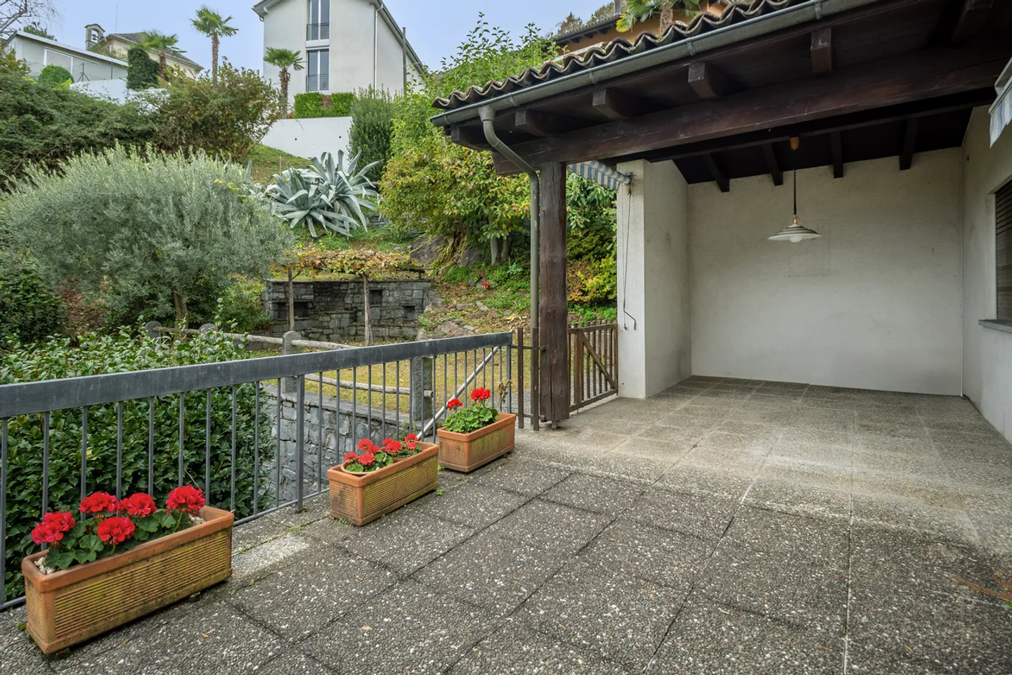 Single-family house with garden and beautiful open view - Photo 10 of 11