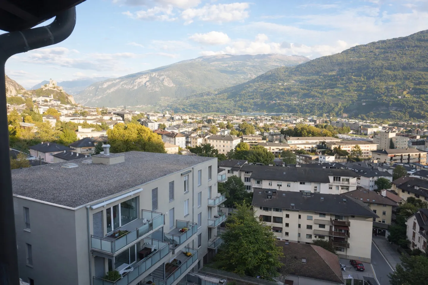 Maison Individuelle Exclusive - Photo 3 sur 10