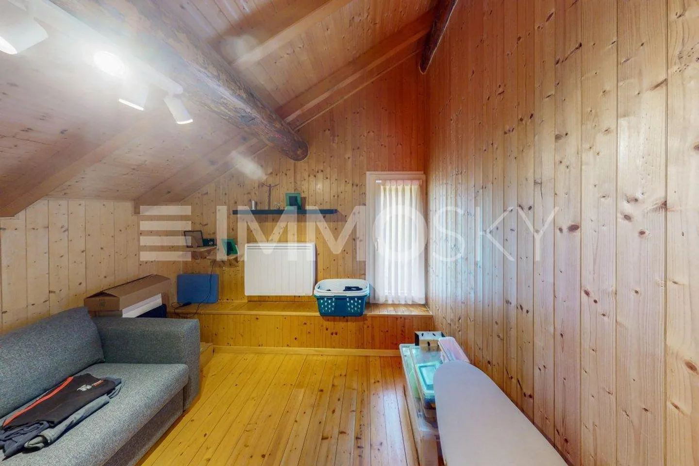 Located in a quiet and sunny area - Photo 5 of 5