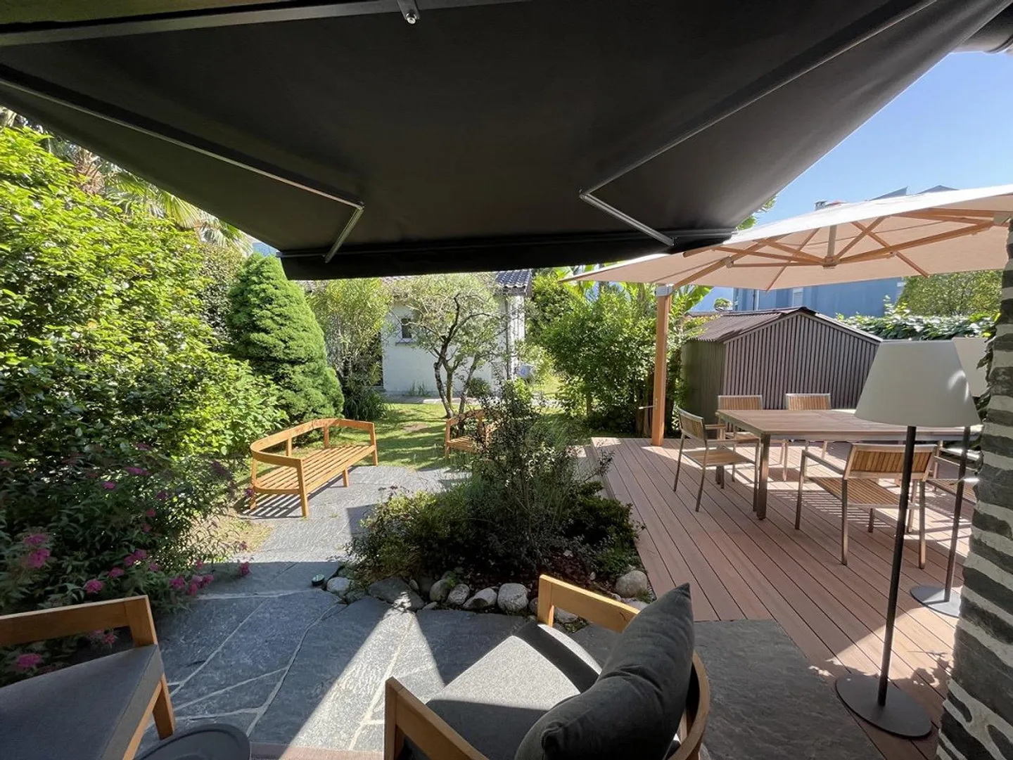 Affascinante casa unifamiliare di 2,5 stanze con giardino ad Ascona - Foto 2 di 9