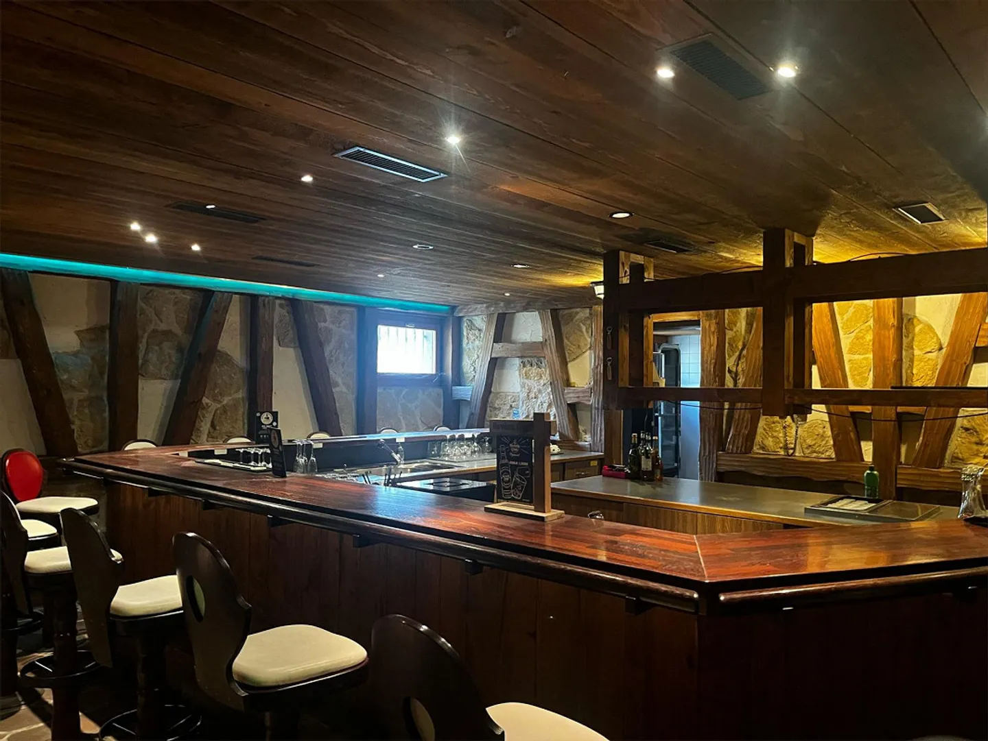 Locale da ballo in affitto a Grellingen – 250 m² per CHF 3'000.– - Foto 13 di 13