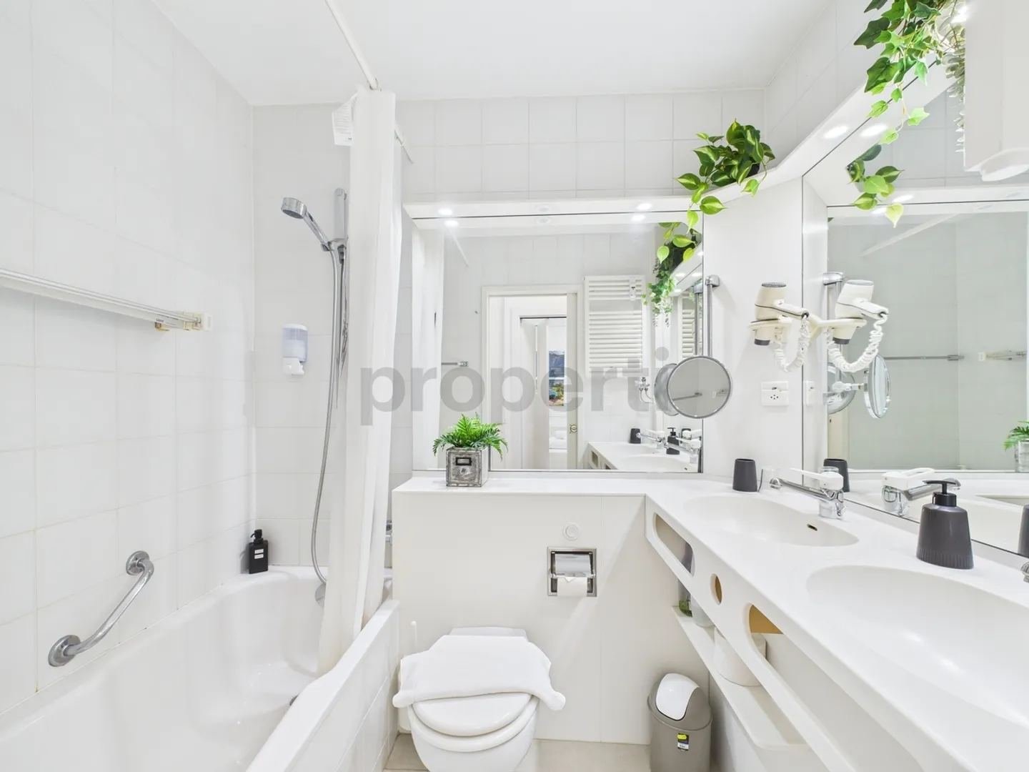 2,5-Zimmer-Wohnung mit Seeblick und Gemeinschaftspool ideal als Hauptwohnsitz, Zweitwohnsitz oder Investition für Kurzzeitvermietungen! - Foto 7 von 11