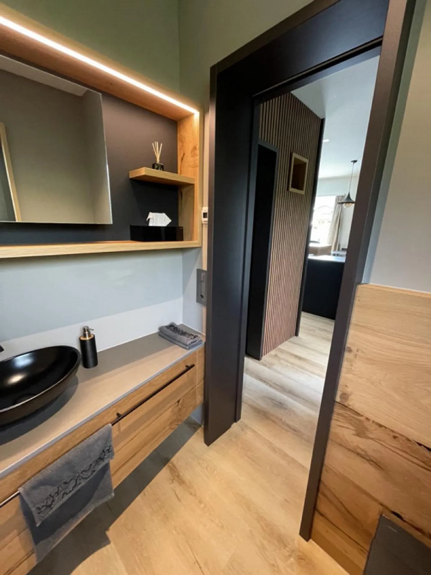 Affascinante casa unifamiliare di 2,5 stanze con giardino ad Ascona - Foto 7 di 9