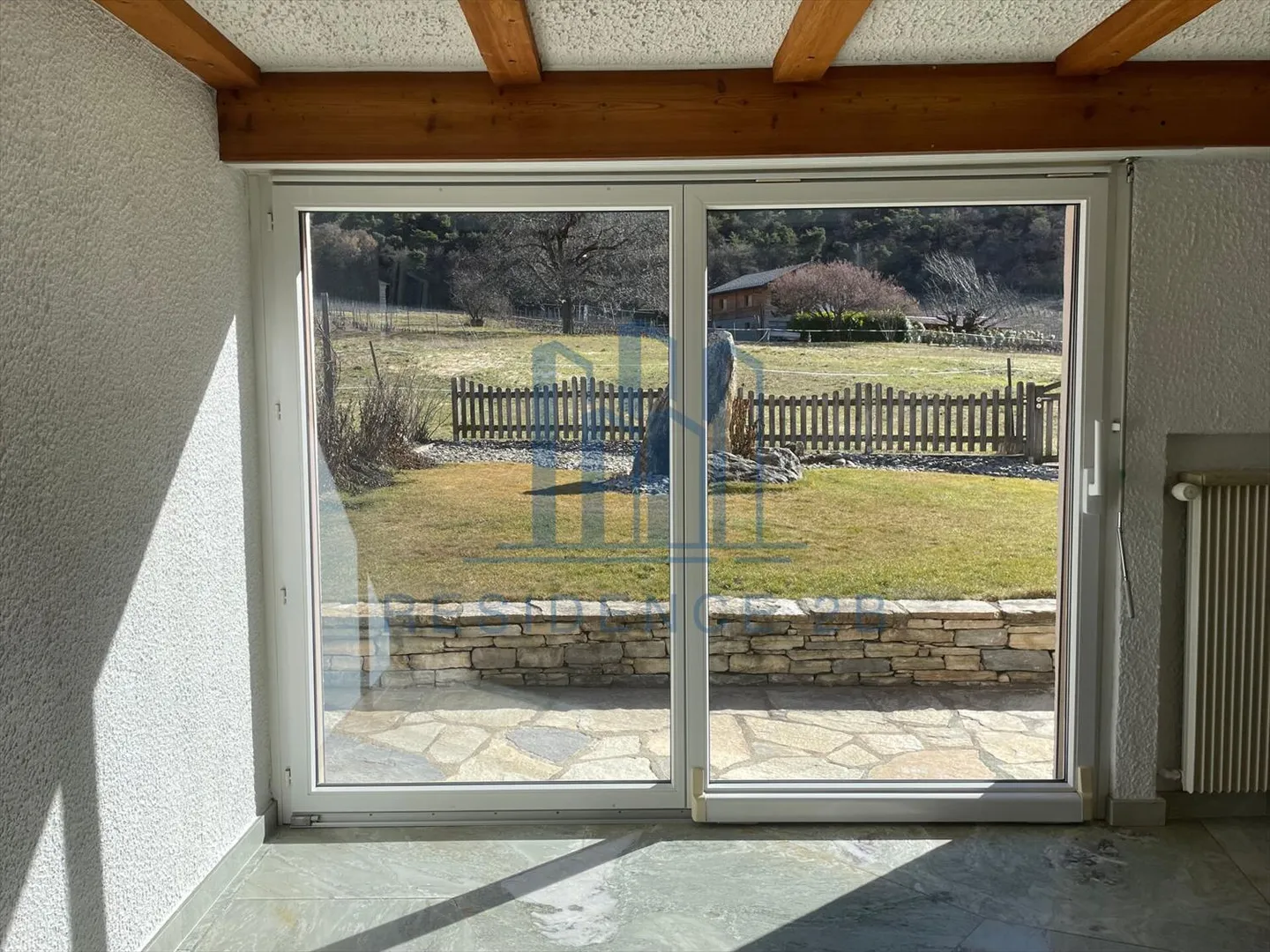 Appartamento con giardino disponibile subito - Foto 1 di 12