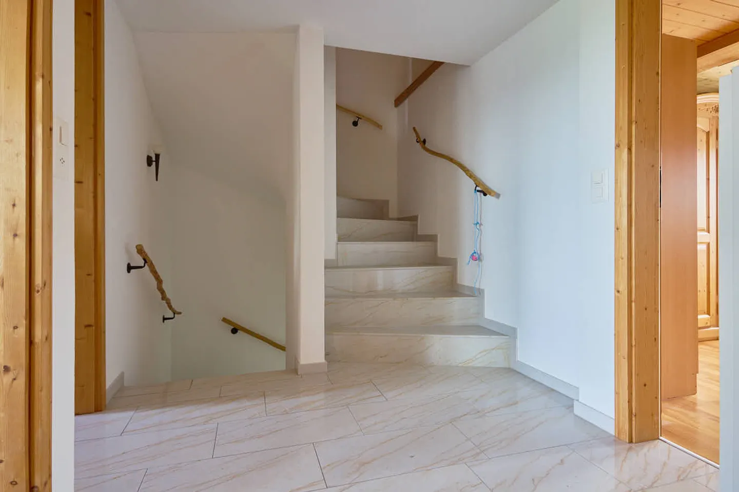 6.5 Room Family Paradise with Large Garden - Photo 8 of 12