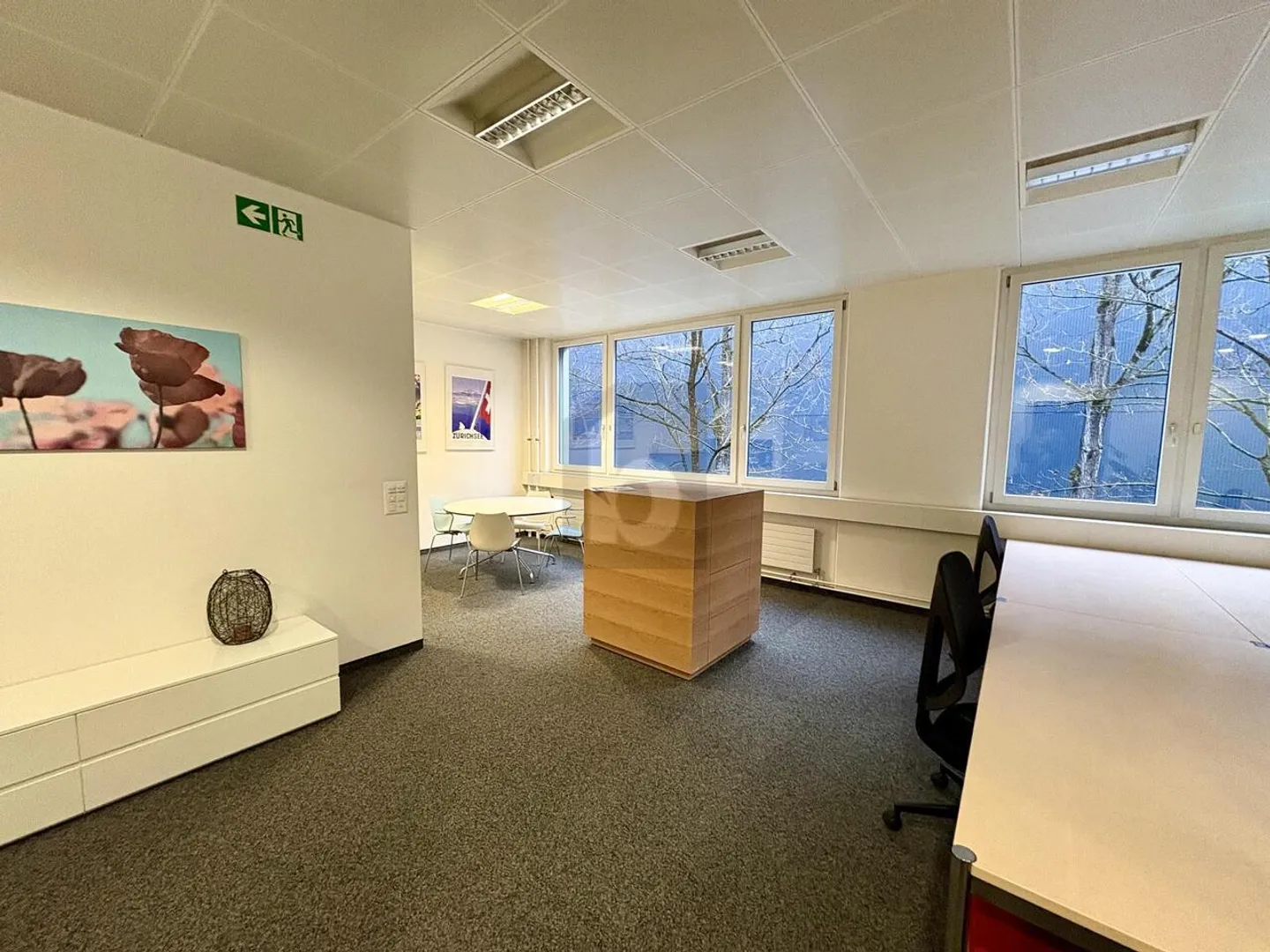 Office space for rent - Photo 3 of 6