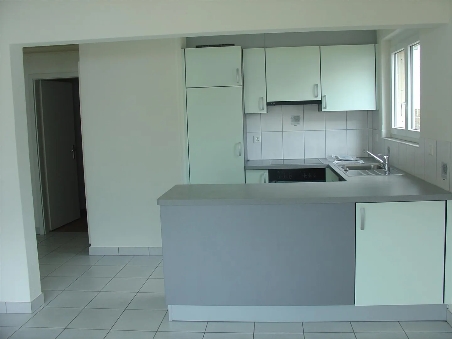 Apartment in a small building with 4 apartments - Photo 2 of 9