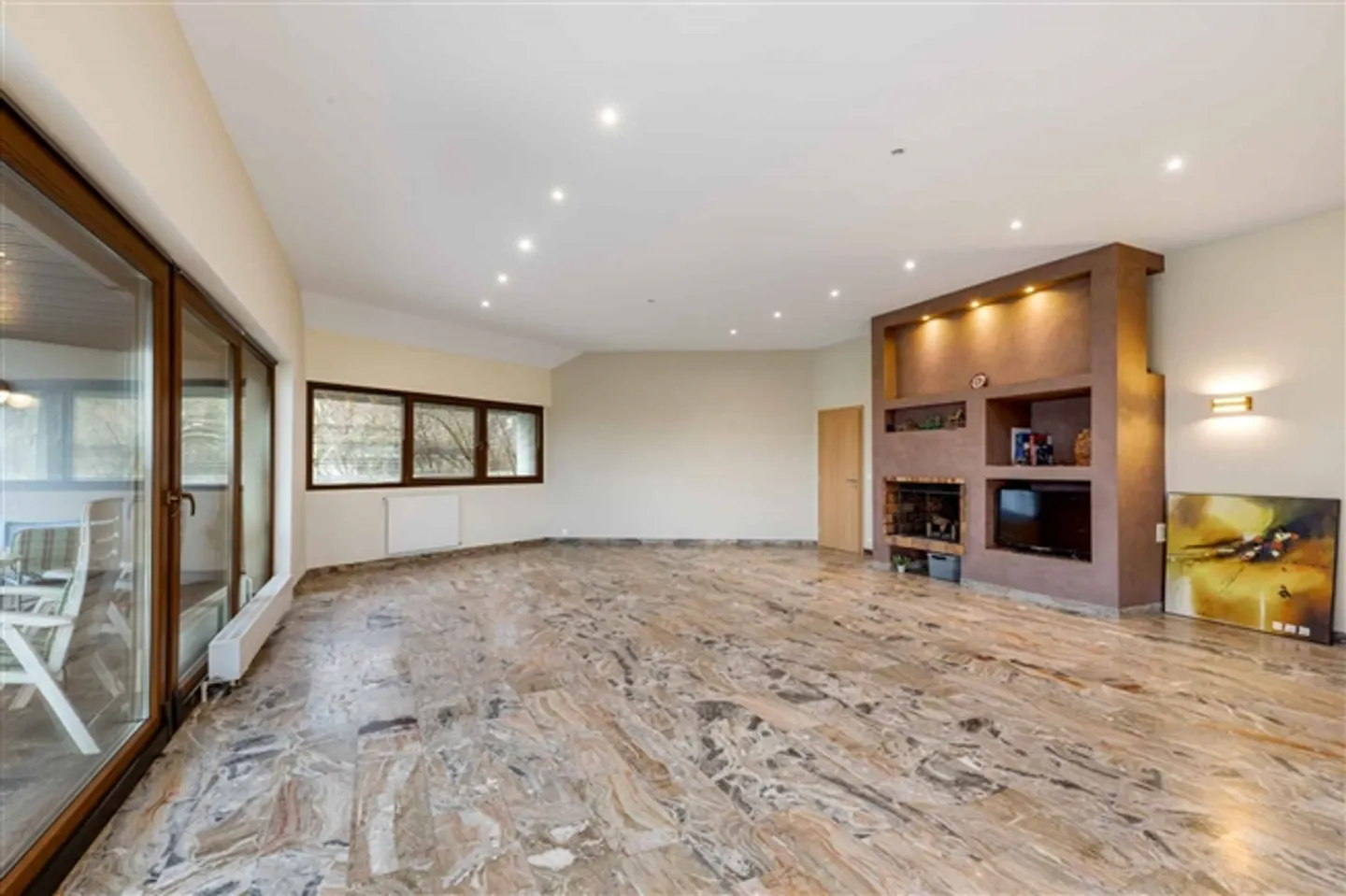 Belle villa entièrement rénovée avec piscine - Photo 3 sur 13