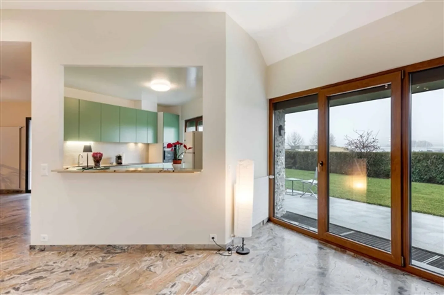 Belle villa entièrement rénovée avec piscine - Photo 4 sur 13