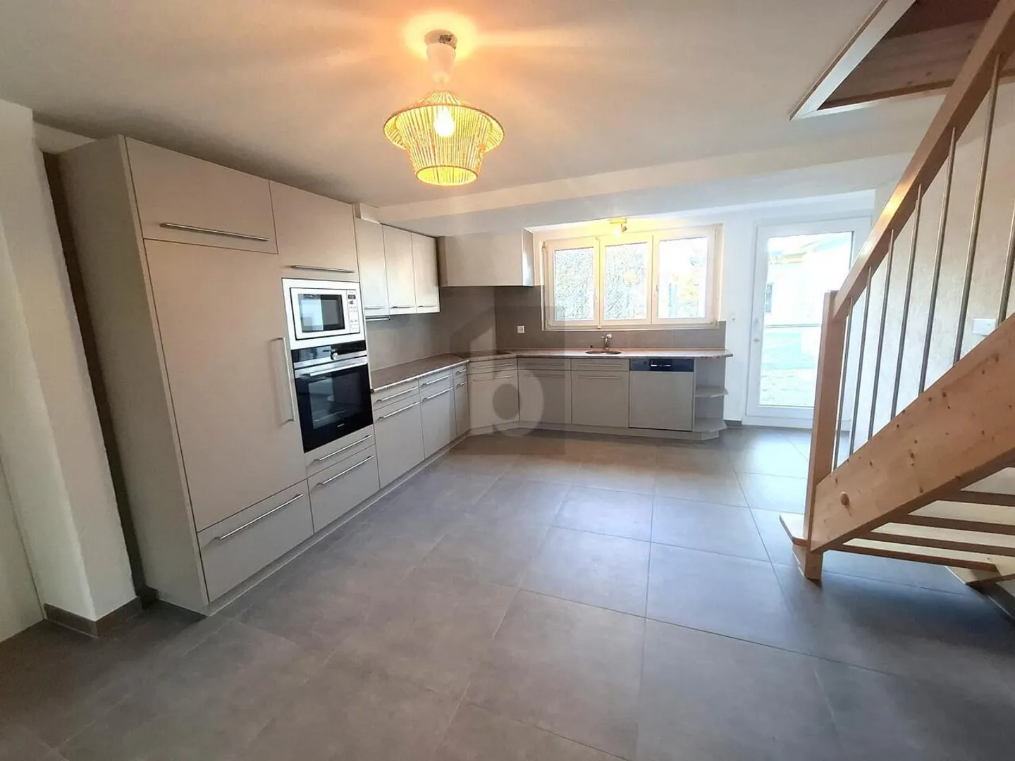 Maison Familiale Spacieuse - Photo 2 sur 6