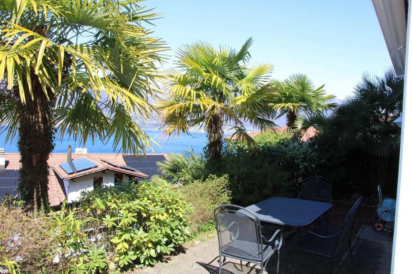 Charmantes Doppelhaus mit Seeblick - Foto 3 von 7