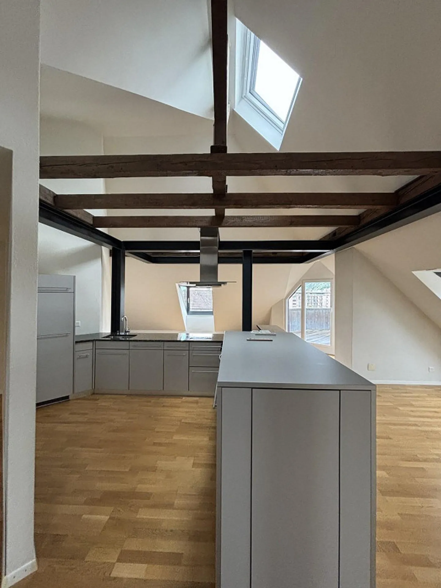 Appartement 4,5 pièces au-dessus des toits de Bienne - Photo 1 sur 13