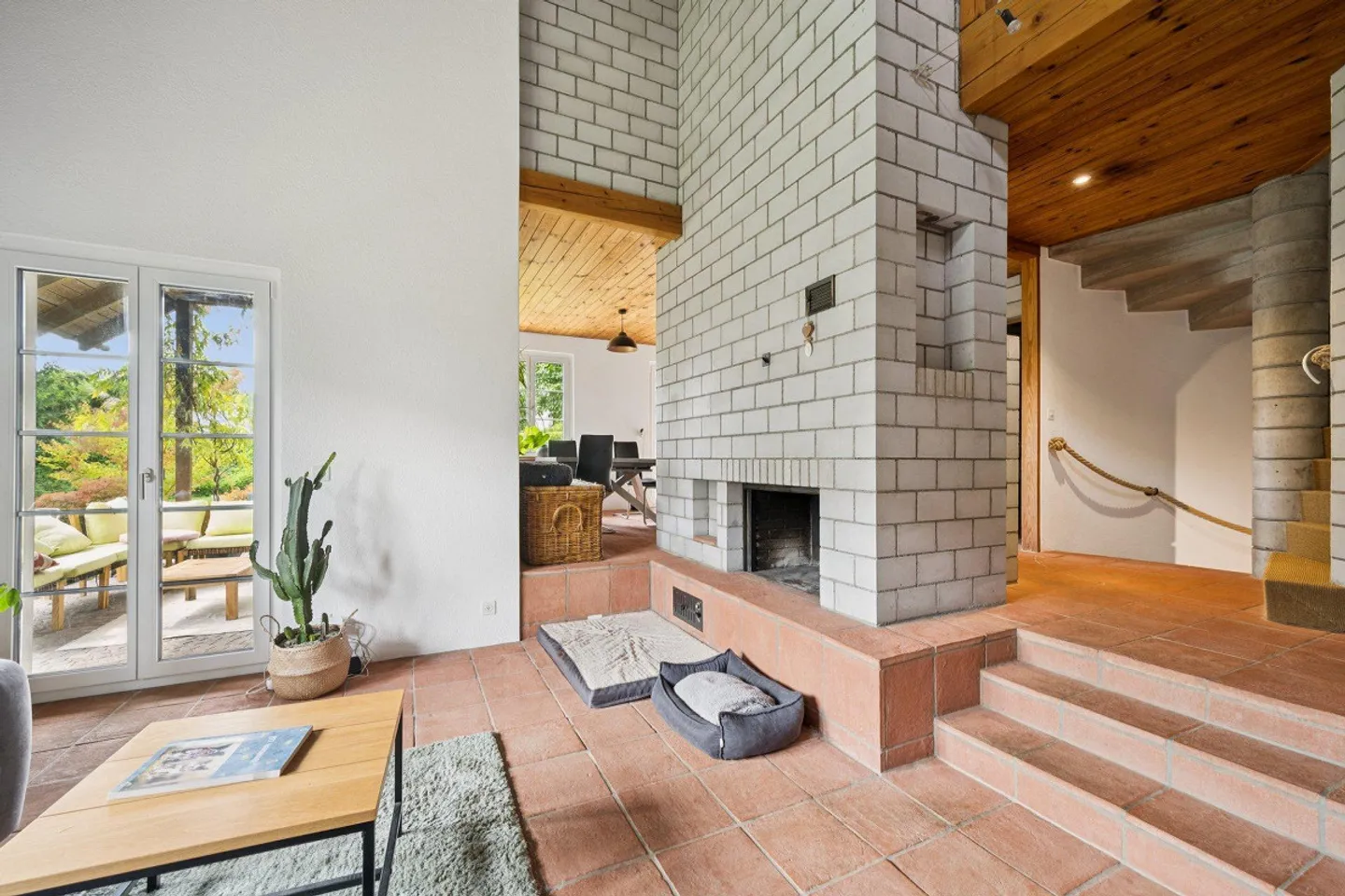 Exklusives Landhaus mit grossem Garten - Foto 3 von 13