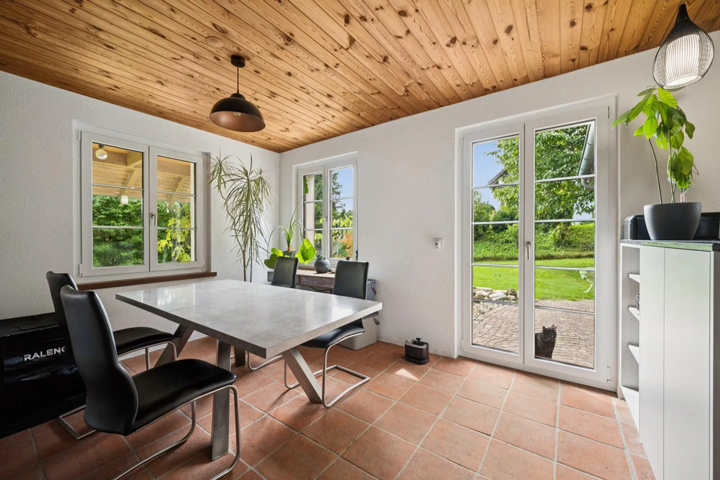 Exklusives Landhaus mit grossem Garten - Foto 5 von 13