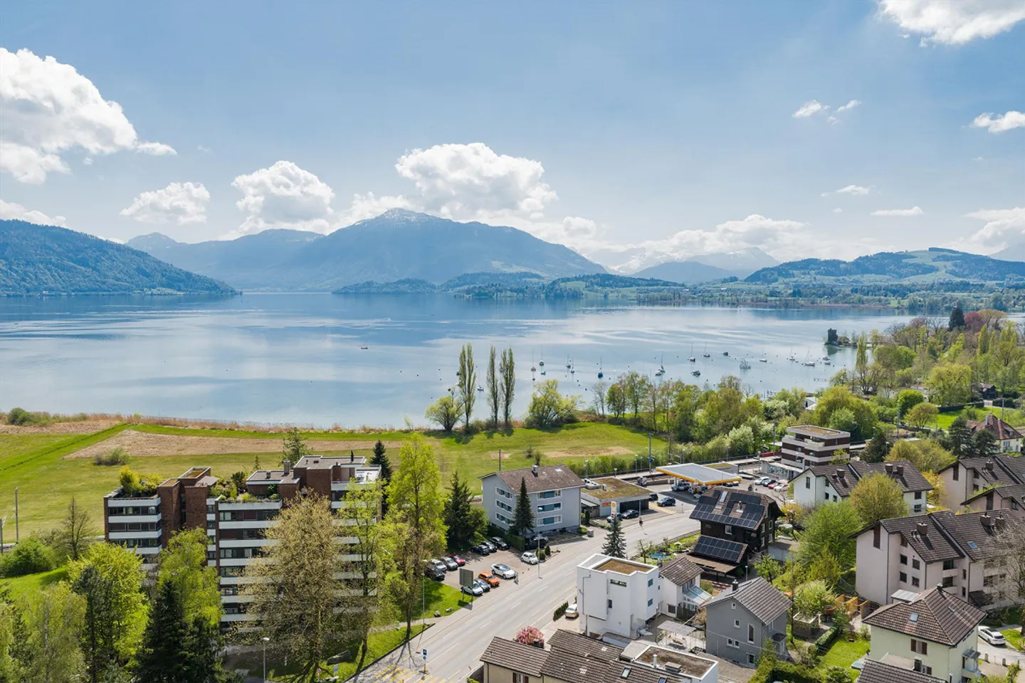 Charming 4-Room Row House in 400m Walking Distance from Lake Zug - Photo 7 of 7