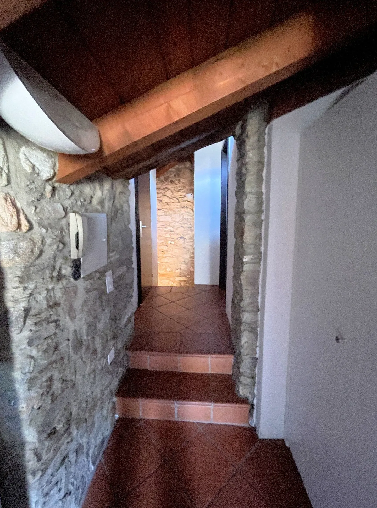 Charmantes Apartment in Mezzovico - Foto 8 von 17