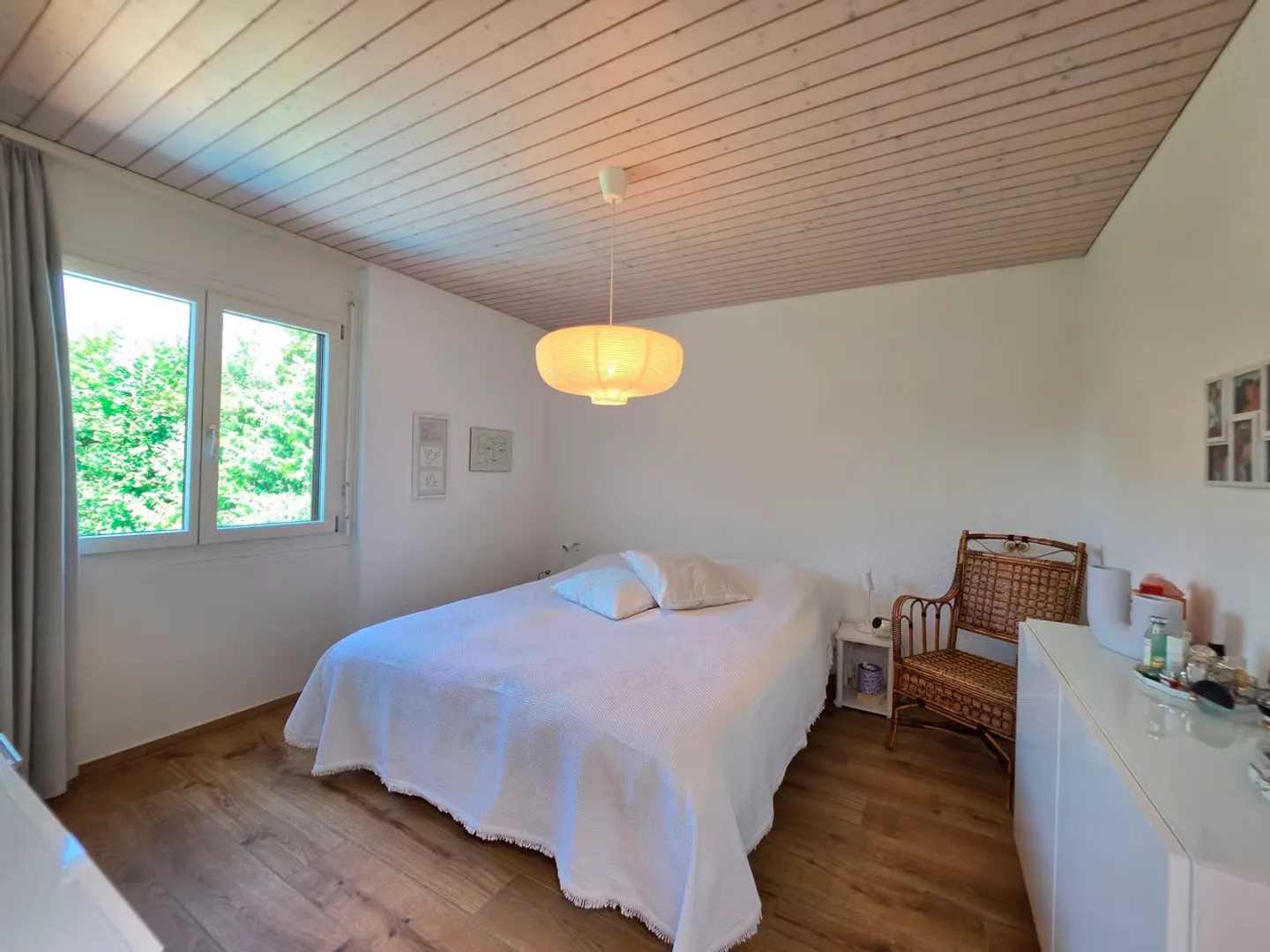 Einzelvilla mit 2 Wohnungen, komplett renoviert - Photo 10 of 13