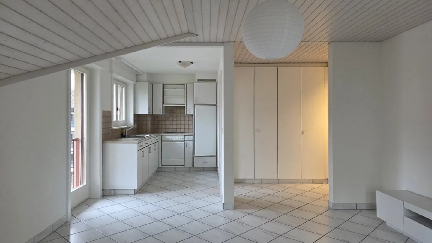 Two and a half room apartment for CHF 1320.-/month including additional costs - Photo 2 of 5