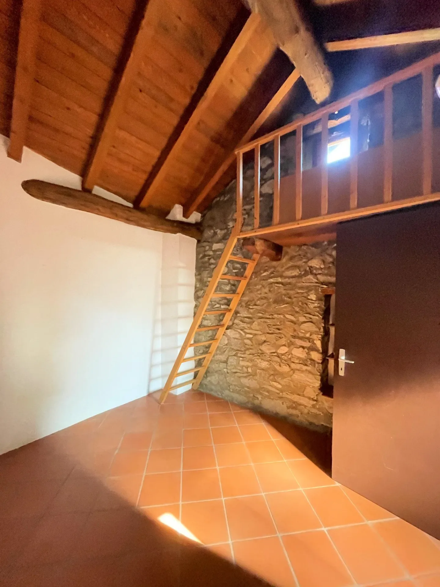 Charmantes Apartment in Mezzovico - Foto 13 von 17