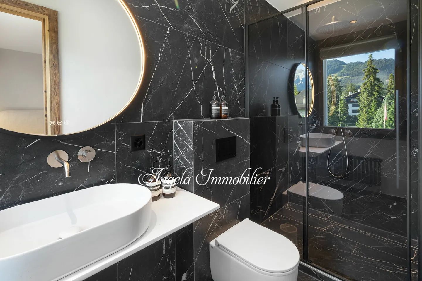 Luxuriöse Wohnung im Zentrum von Crans-Montana - Foto 20 von 21