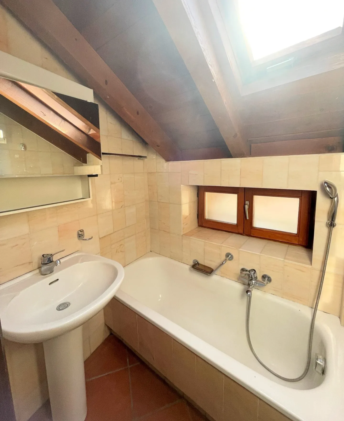 Charmantes Apartment in Mezzovico - Foto 16 von 17