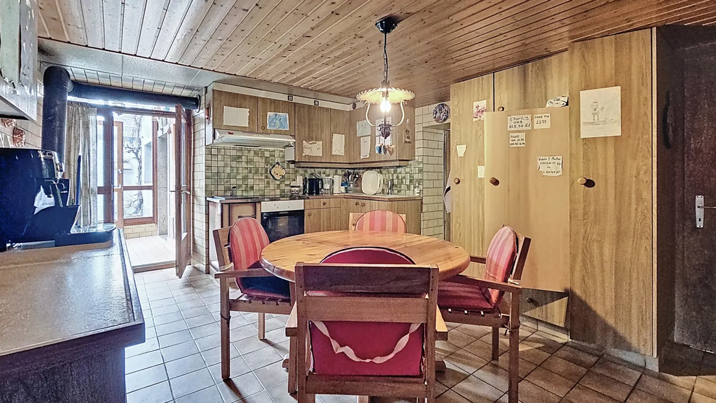 Fattoria con 5 camere e ampliamenti a Combremont-le-Petit / VD - Foto 11 di 13