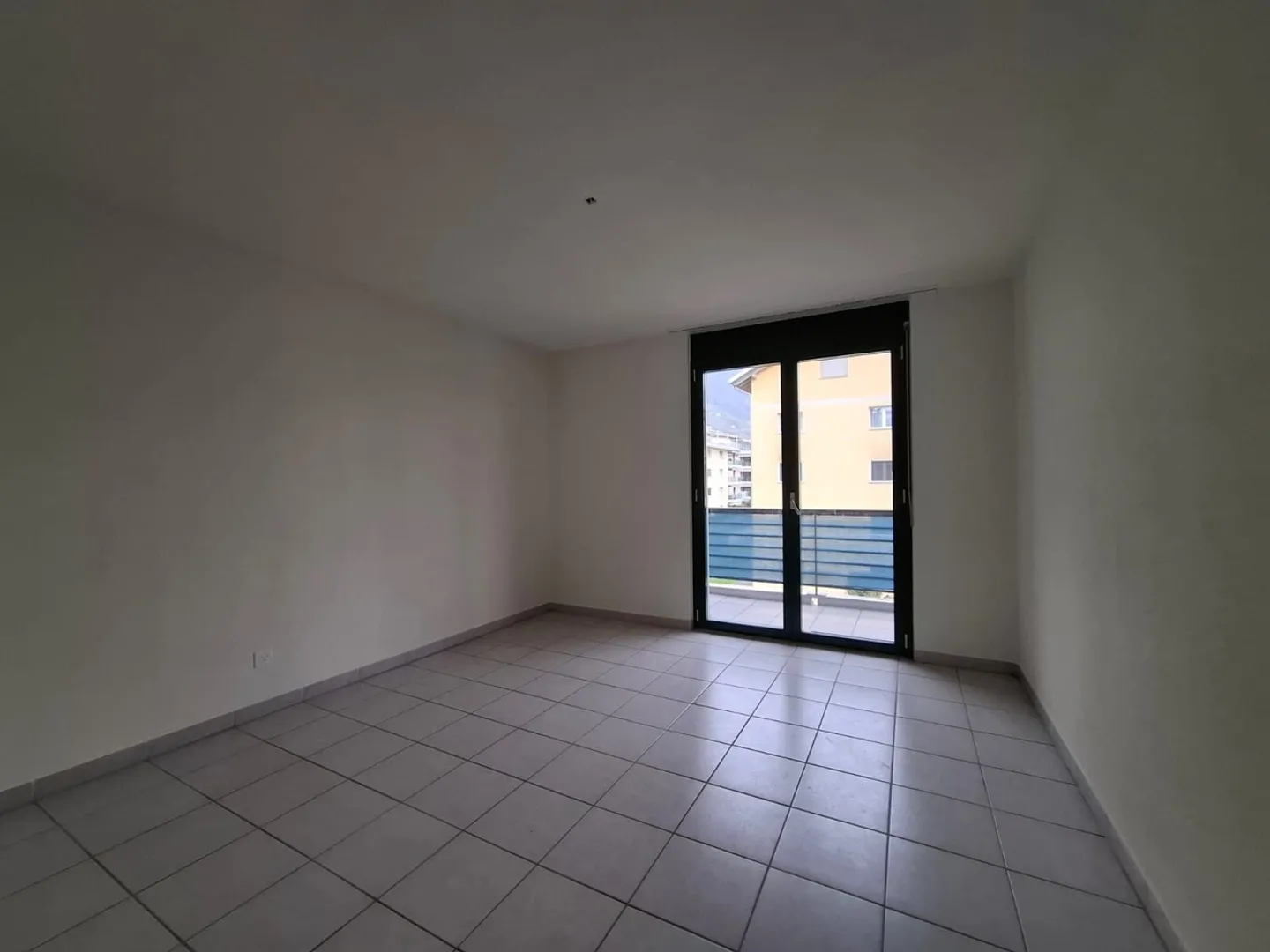 Opportunité d'investissement à Tenero-Contra Immeuble résidentiel avec 7 appartements et espace commercial à revenu - Photo 5 sur 12