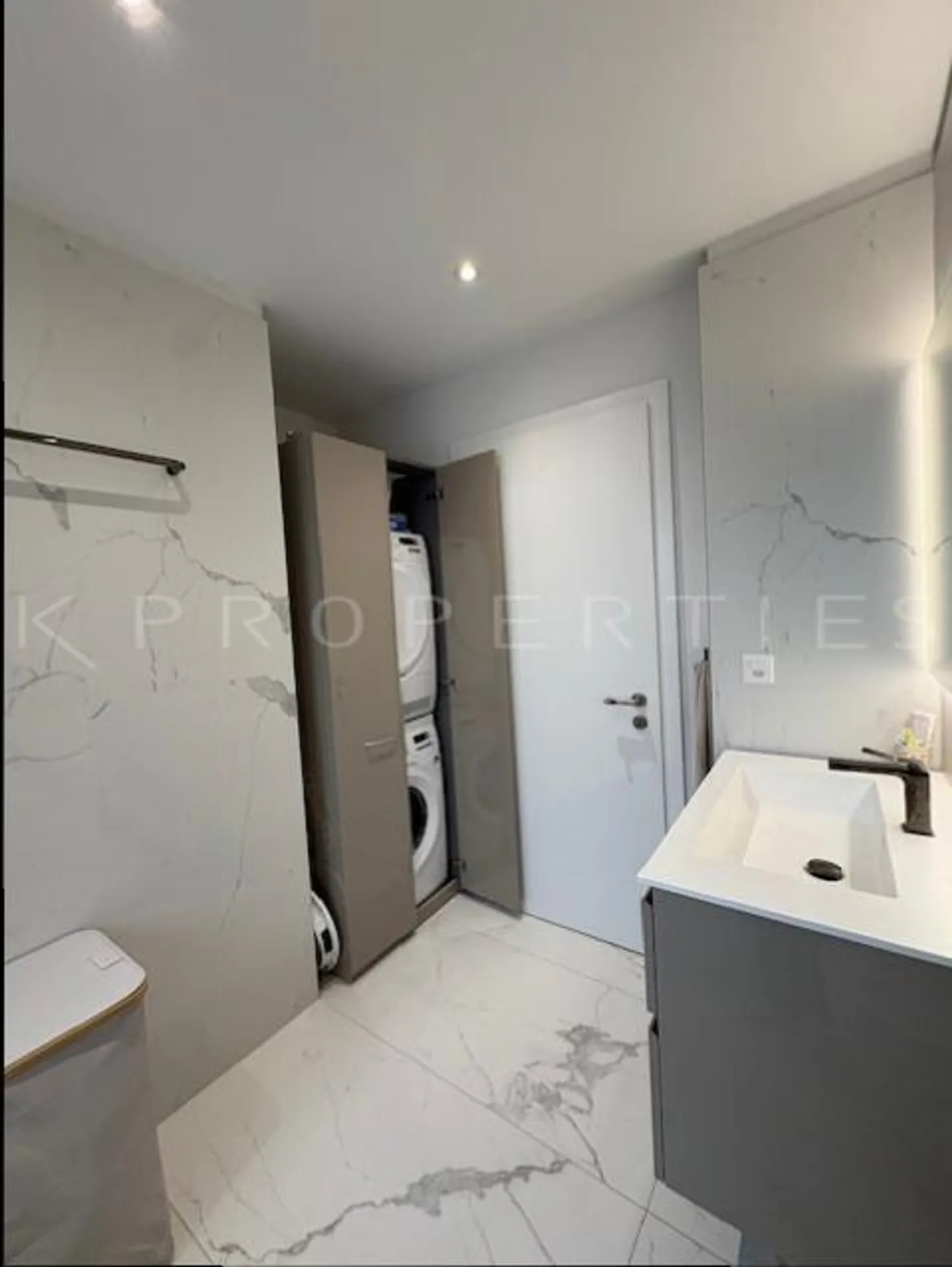 Geräumige Wohnung mit Terrasse - Foto 7 von 10