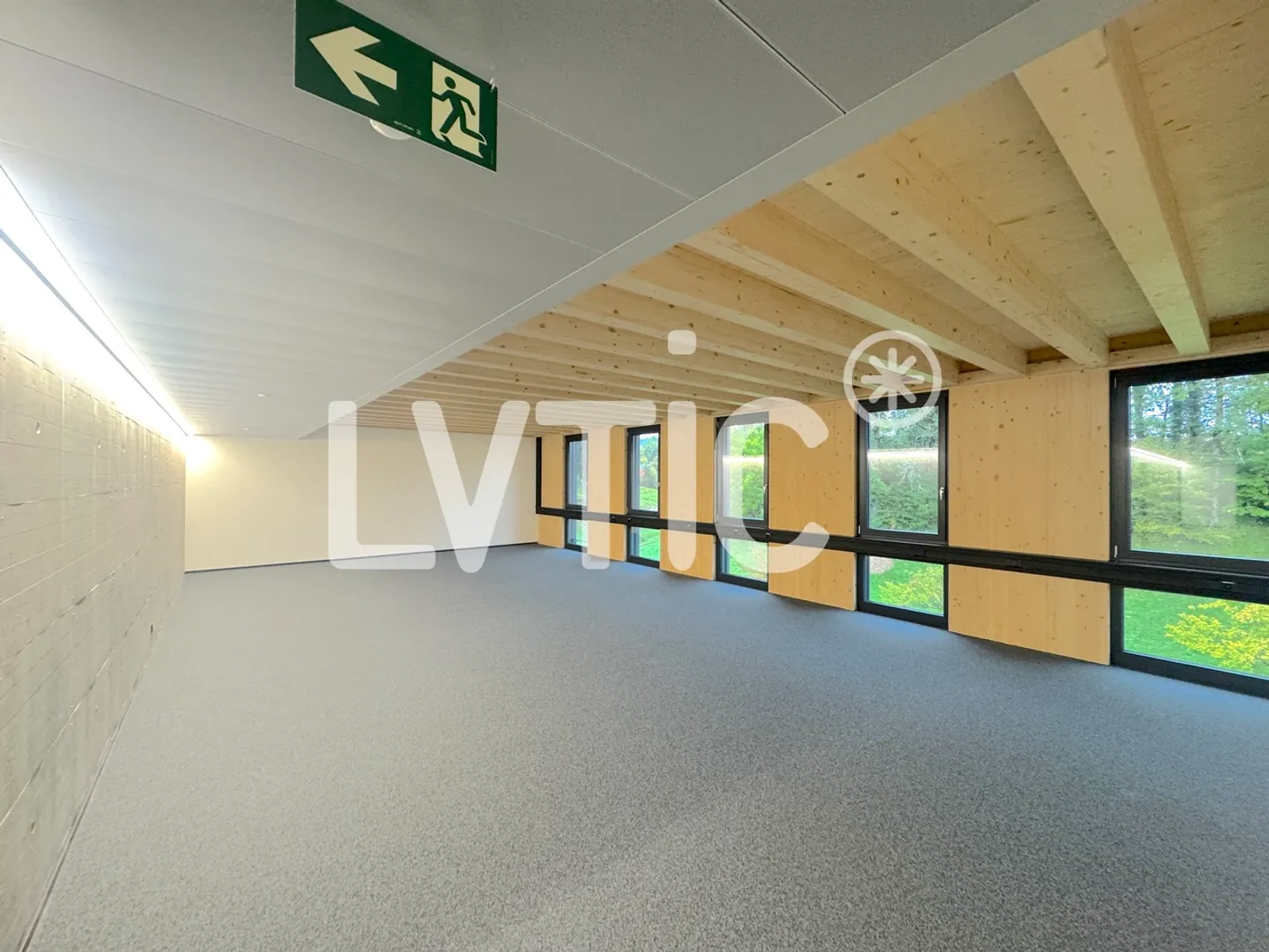 Premises, offices, workshops of 236 m2 for rent in Châtel-St-Denis - Photo 4 of 10