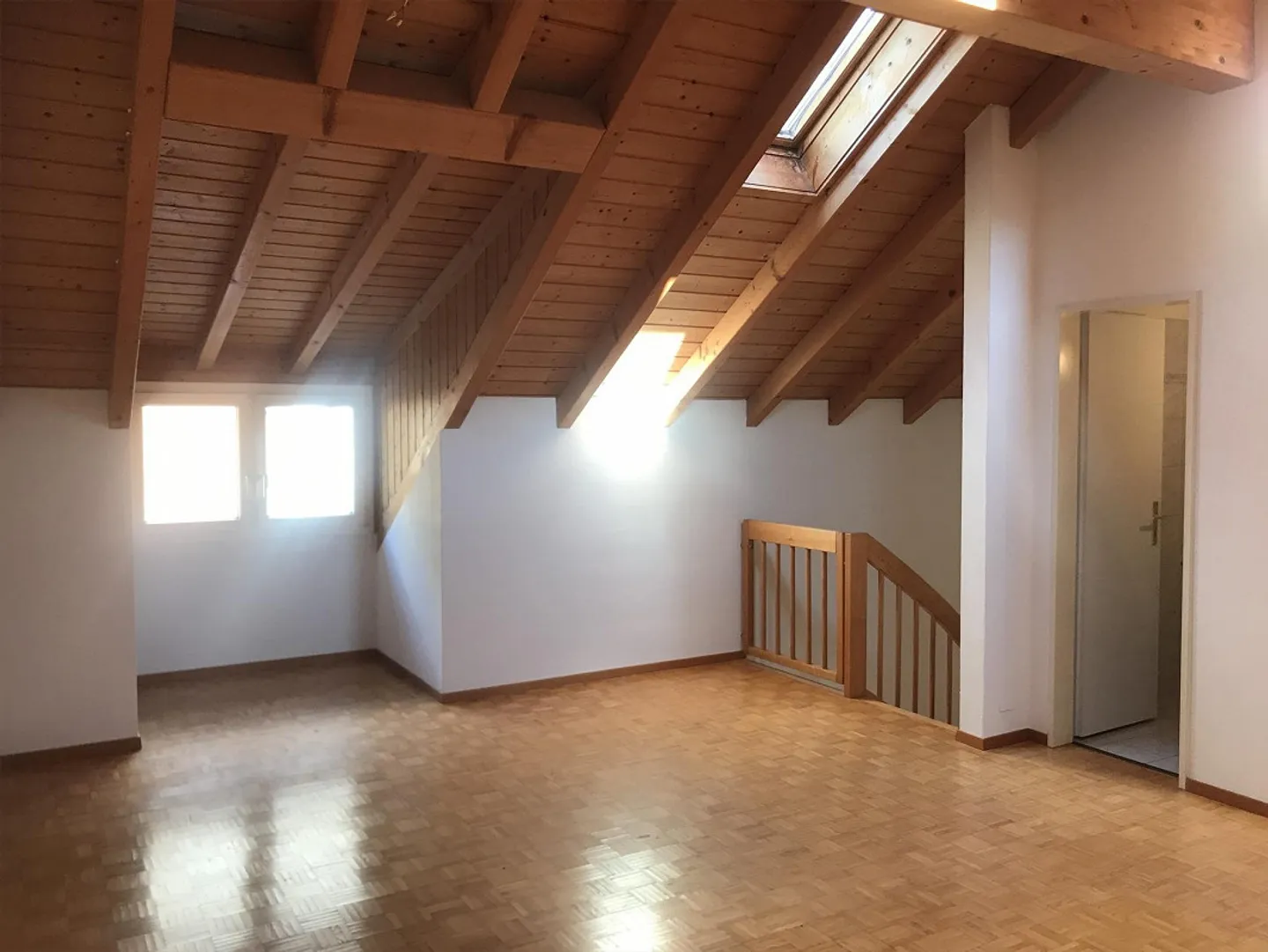 Appartement en duplex de 3,5 pièces intéressant - Photo 2 sur 10