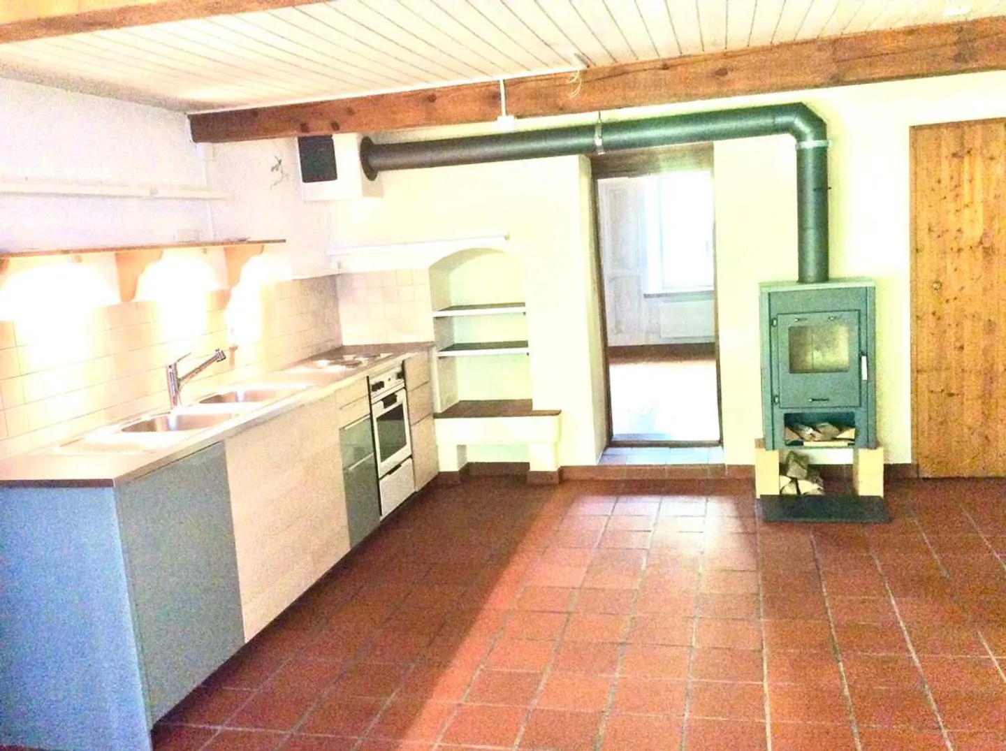 3 Room Apartment - Photo 5 of 5