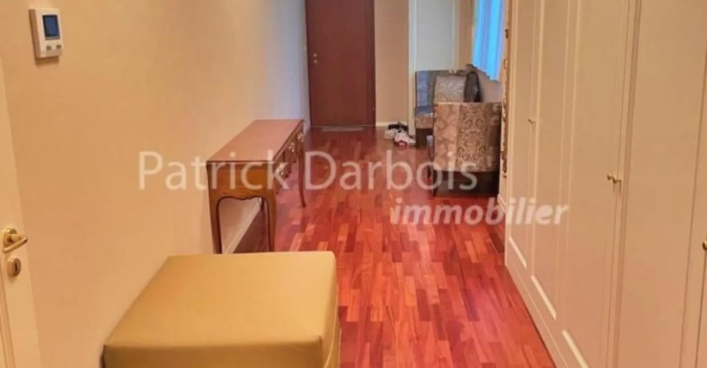 Appartement de Luxe avec Vue sur le Lac - Photo 8 sur 11