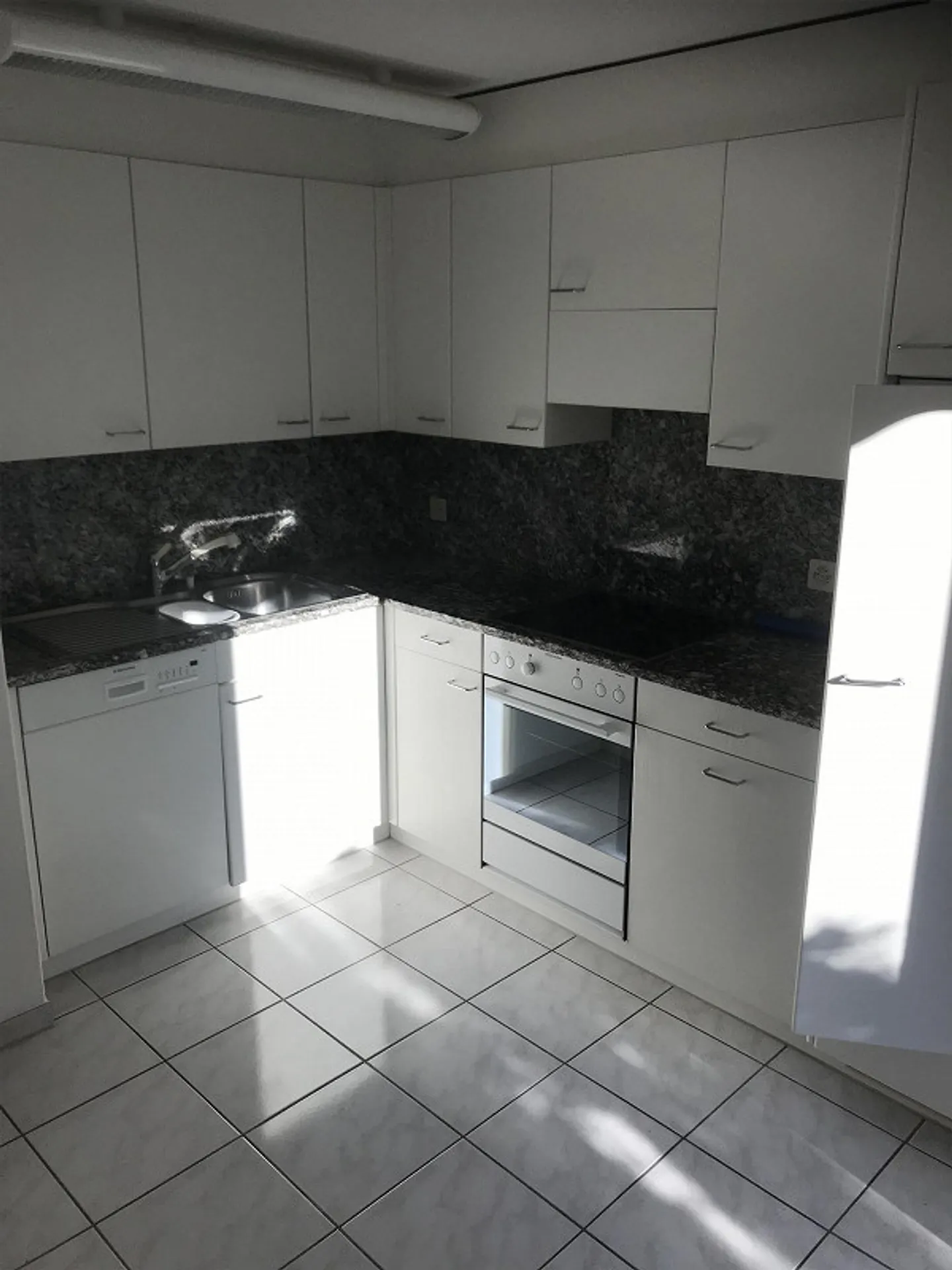 Appartement en duplex de 3,5 pièces intéressant - Photo 5 sur 10